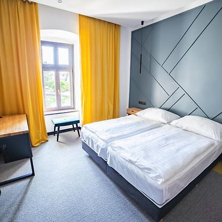 Hotel Gabriella ตาปอลซา ภายนอก รูปภาพ