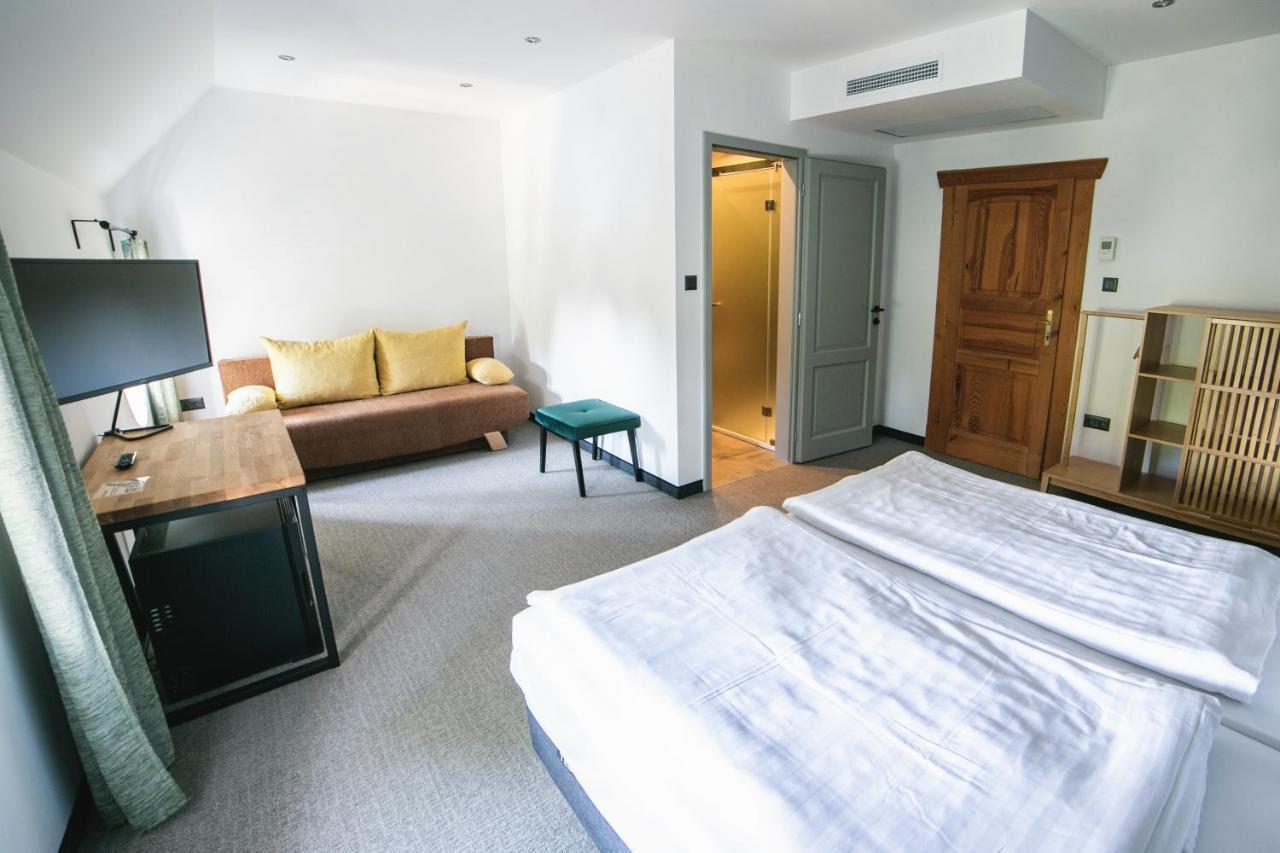 Hotel Gabriella ตาปอลซา ภายนอก รูปภาพ