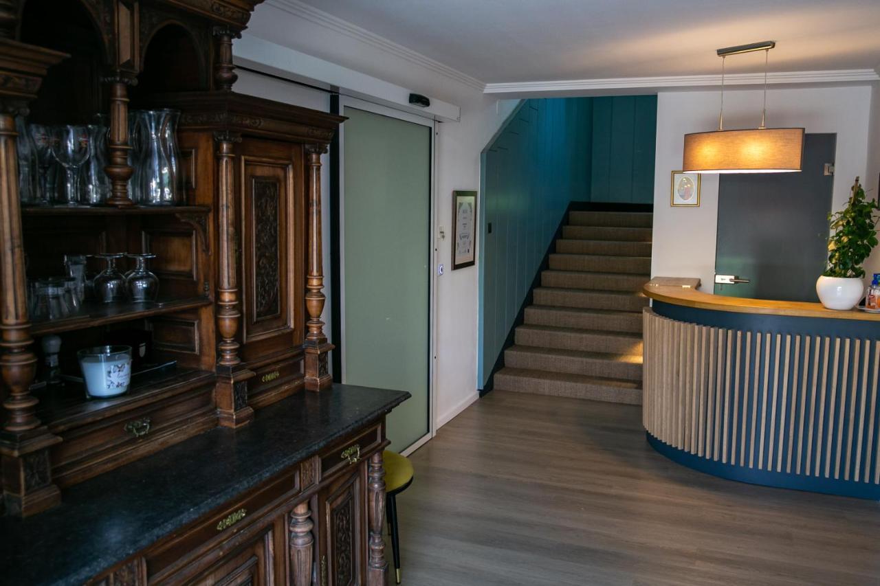 Hotel Gabriella ตาปอลซา ภายนอก รูปภาพ