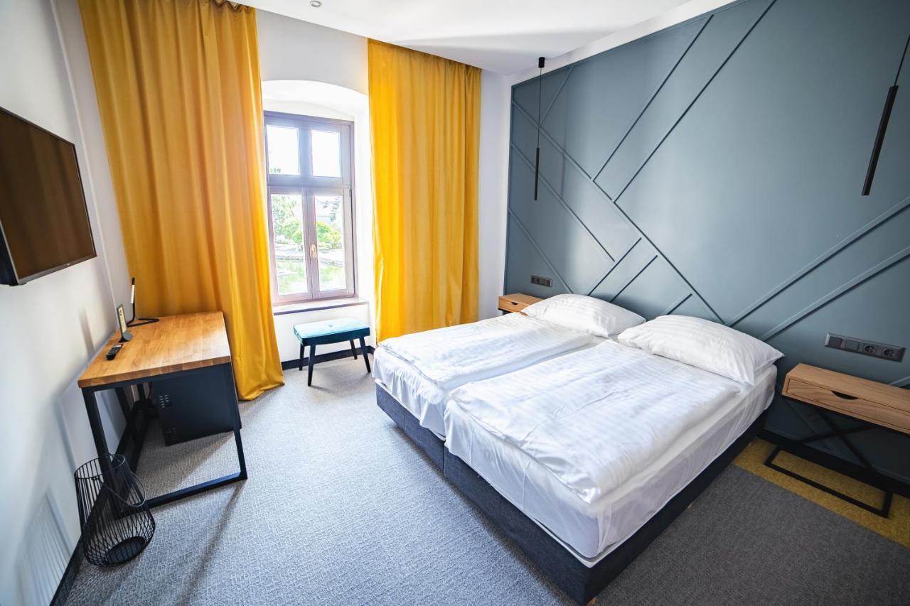 Hotel Gabriella ตาปอลซา ภายนอก รูปภาพ